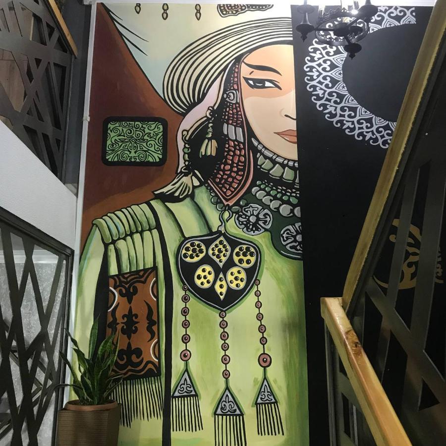 Cube House Osh Hotel Екстериор снимка