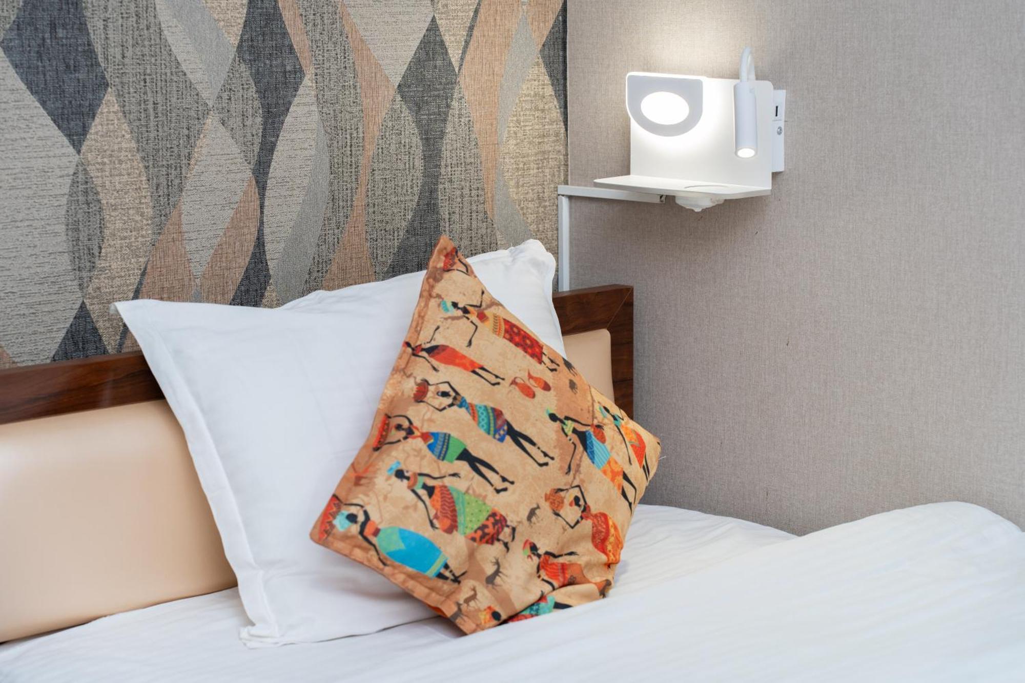 Cube House Osh Hotel Екстериор снимка