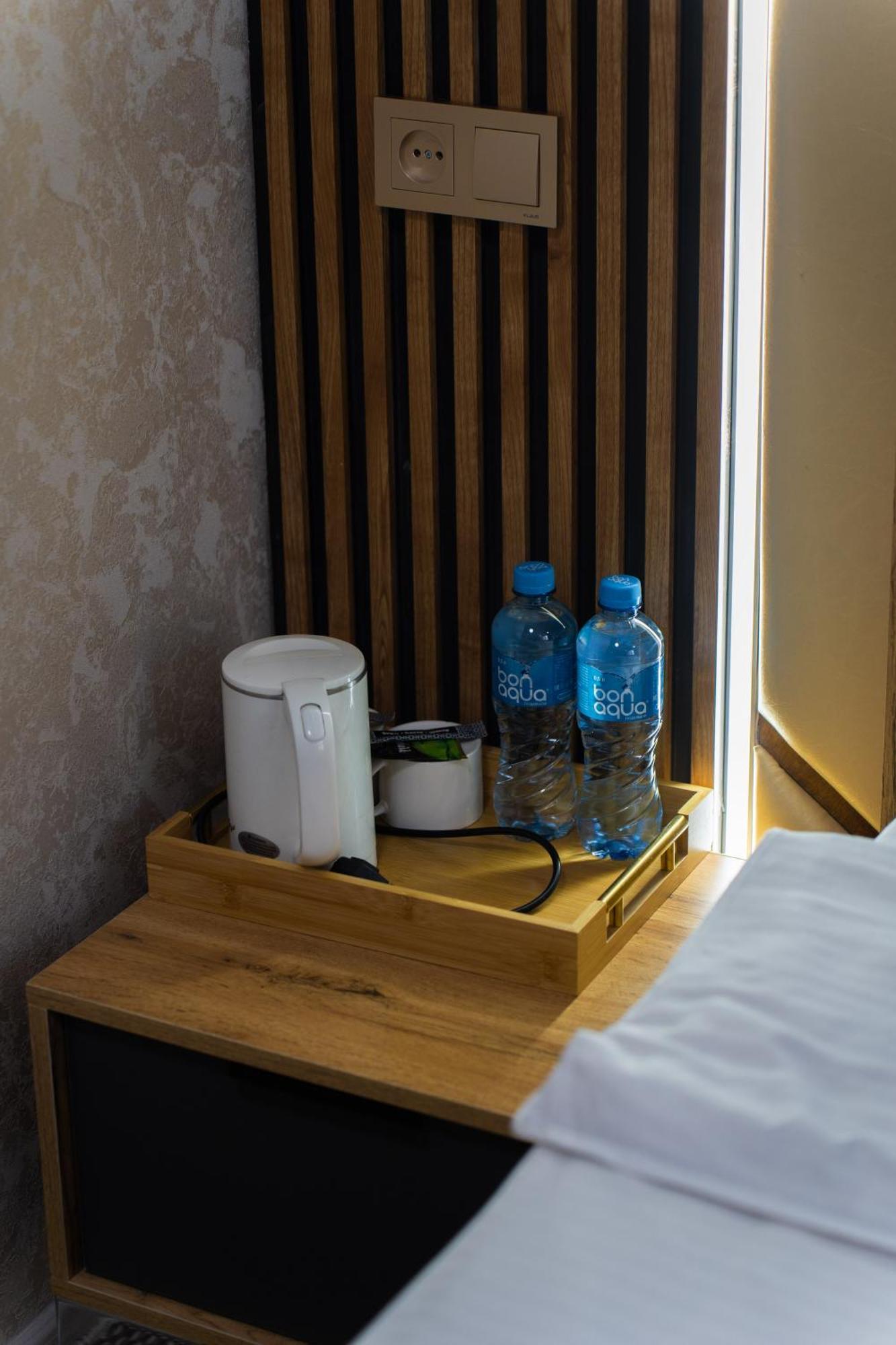 Cube House Osh Hotel Екстериор снимка