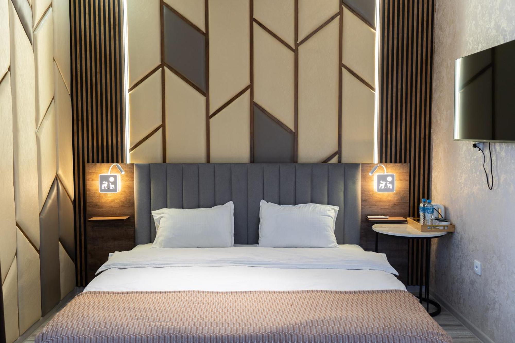 Cube House Osh Hotel Екстериор снимка