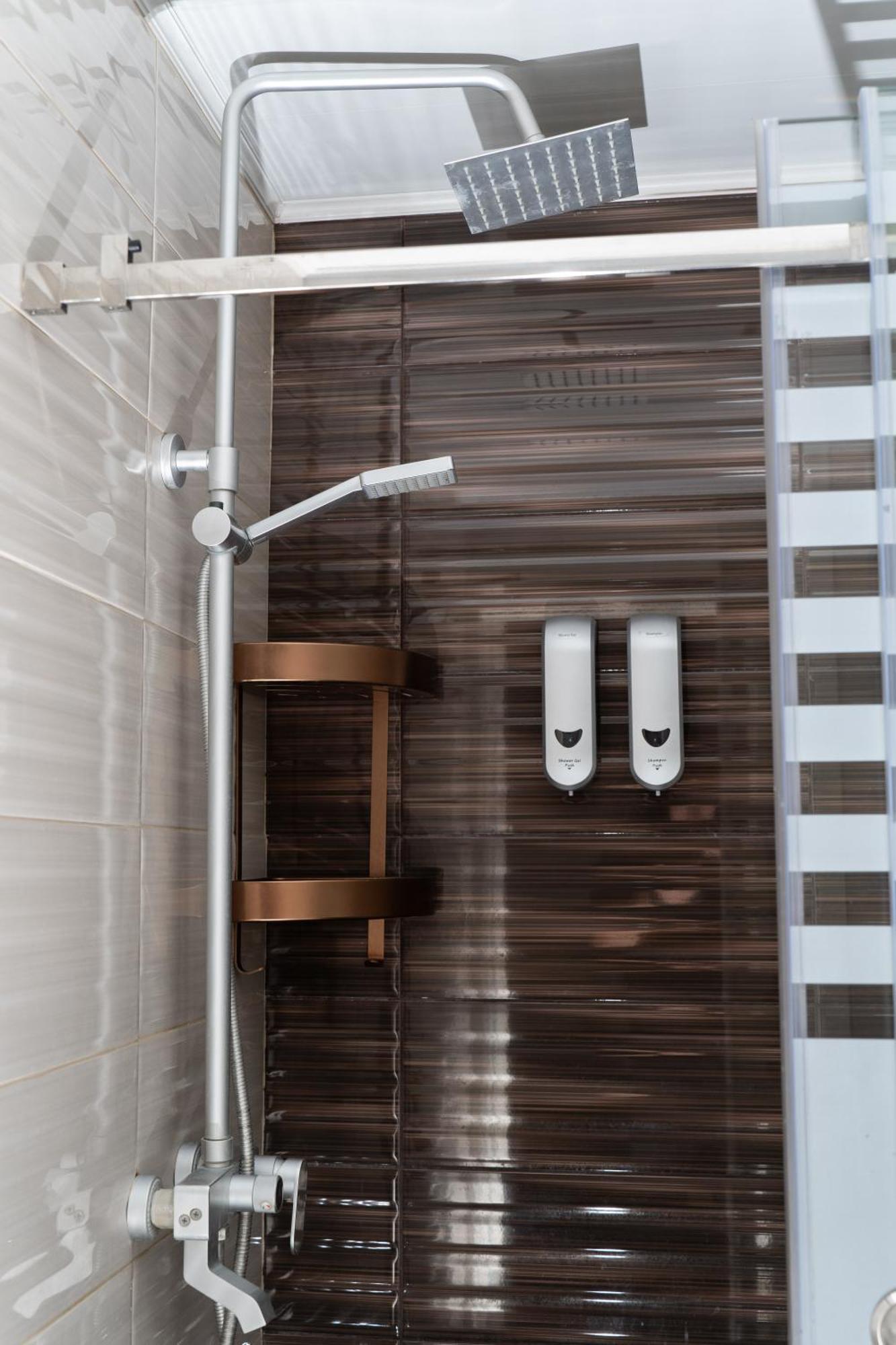 Cube House Osh Hotel Екстериор снимка