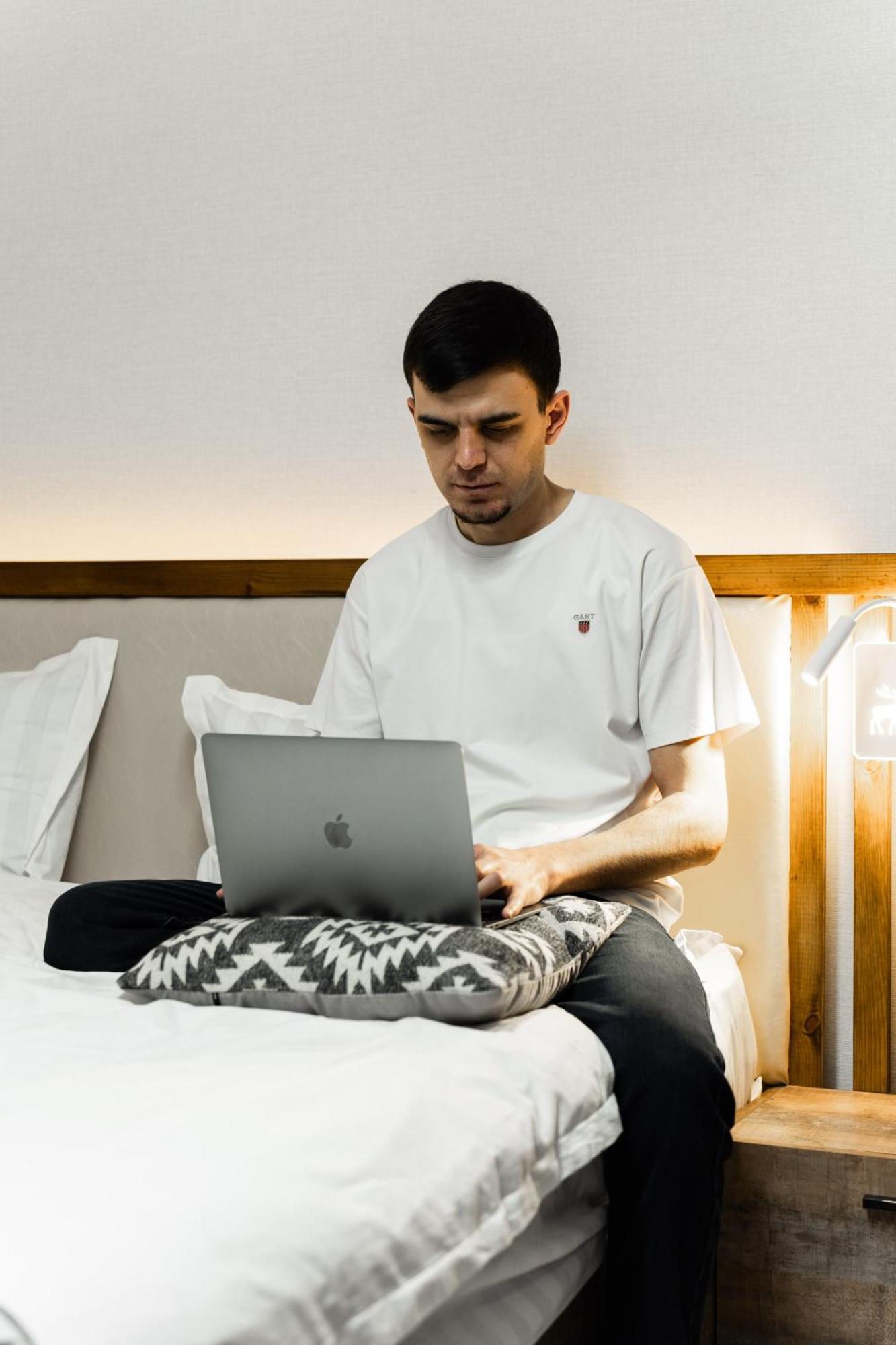Cube House Osh Hotel Екстериор снимка